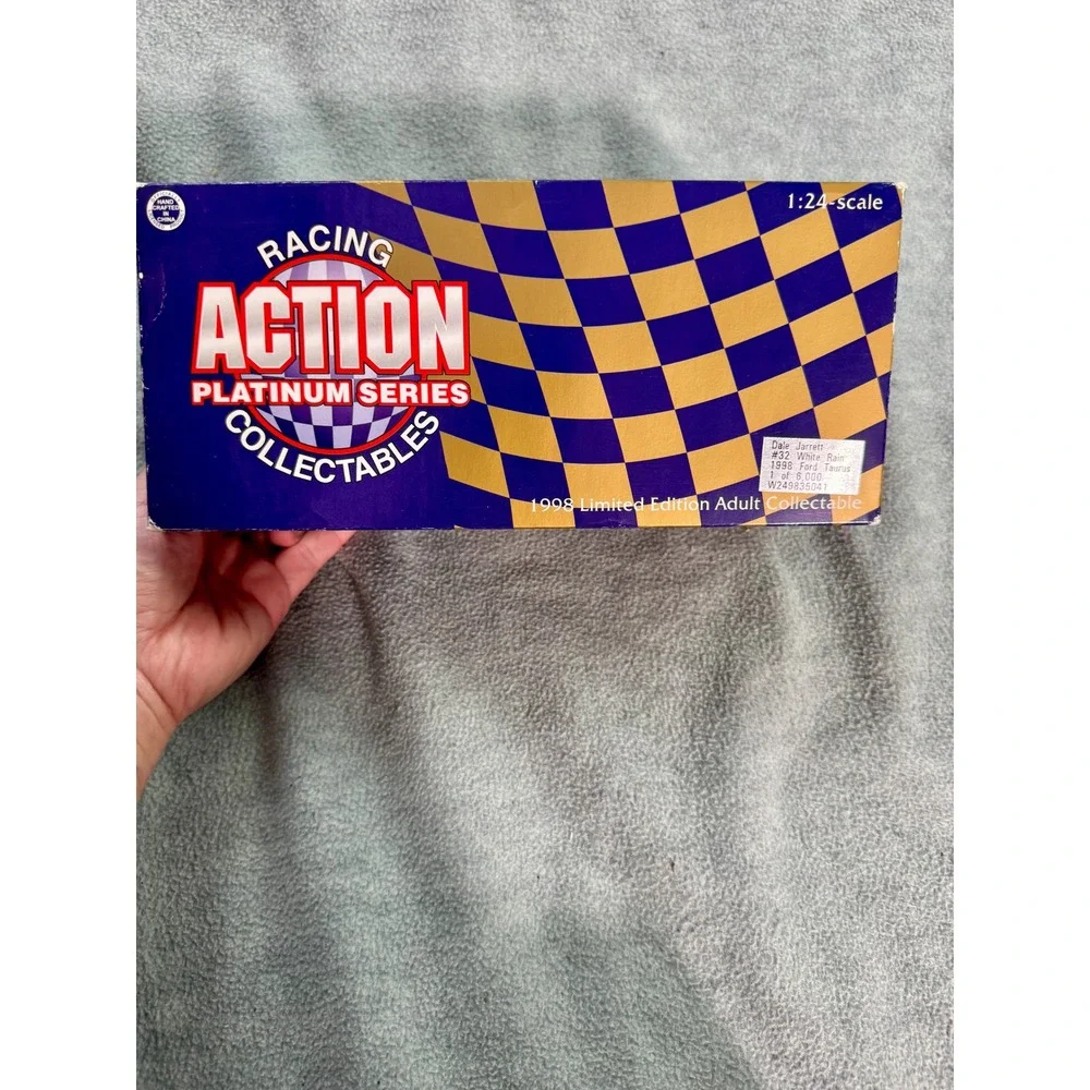 Dale Jarrett 32 White Rain 1998 Ford Taurus 1:24‎ Action Platinum Series Diecast